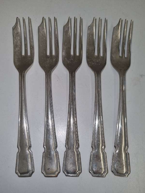 5 x Vintage Silver Plated Cake Forks