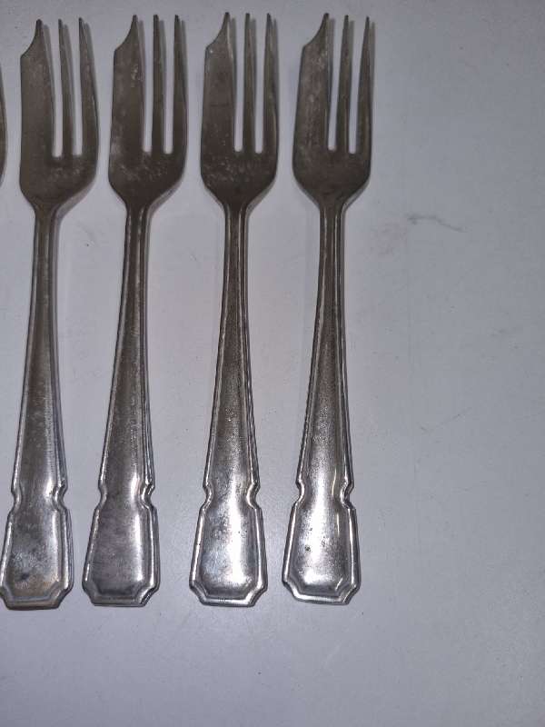 5 x Vintage Silver Plated Cake Forks