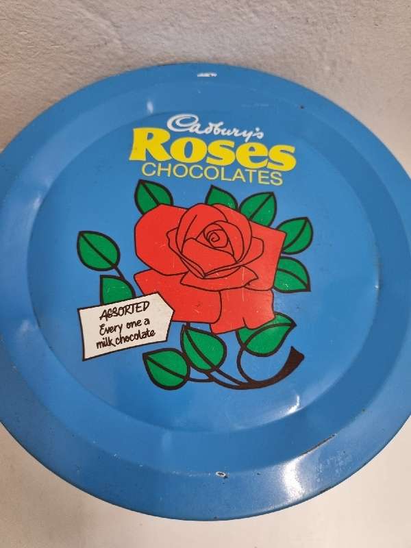 Cadbury Roses Tin