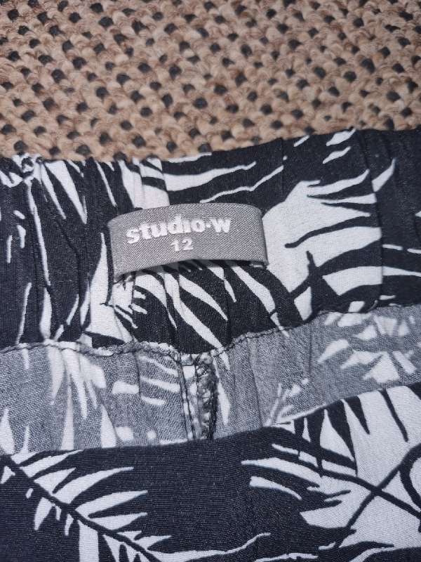 Beautiful Wide leg pants - Woolworths - Size 12