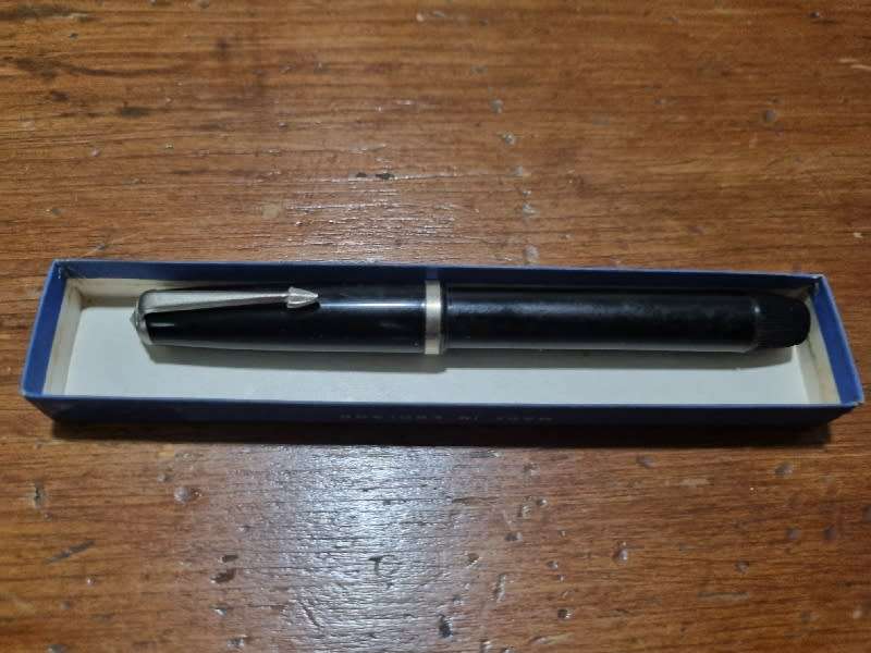 Vintage Tallon No.10 Fountain Pen - Made in England - Only top part of box included