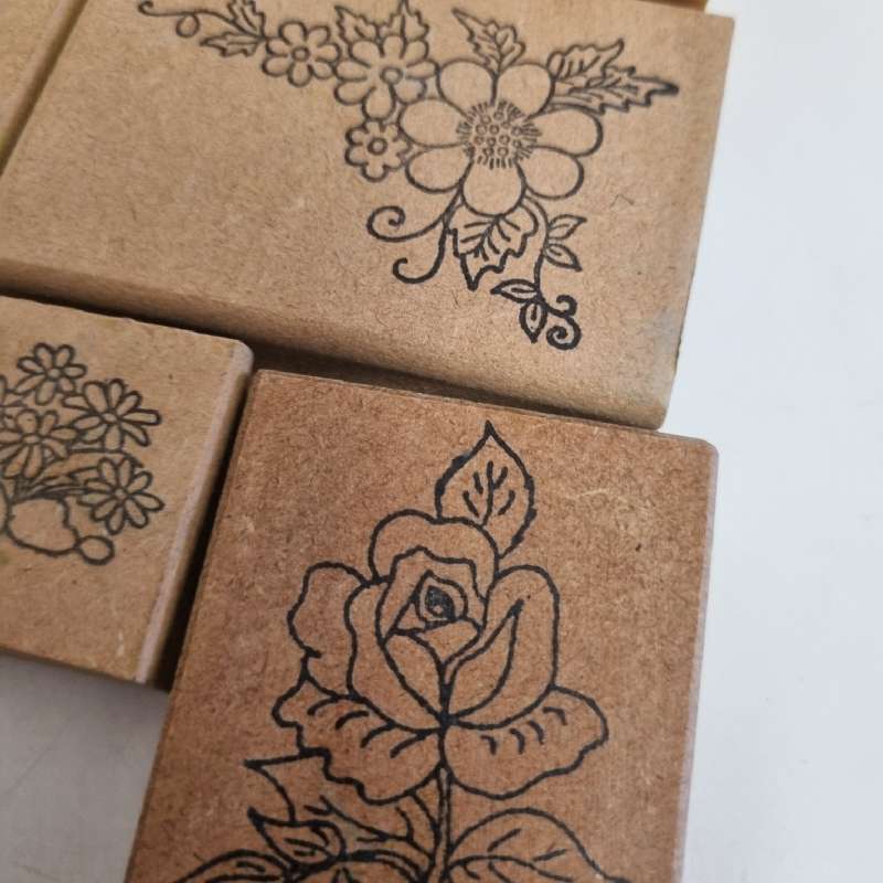 6 x Rubber stamps with flower detail