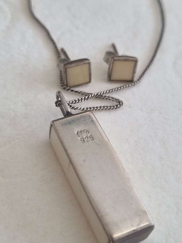 Chain with sterling silver pendant and earrings - Beautiful!
