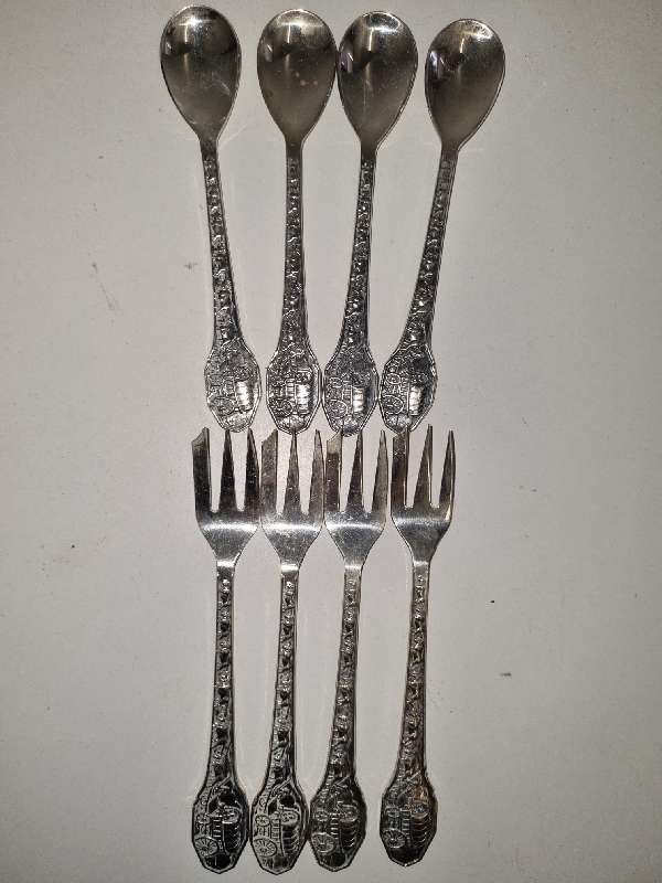 4 x Cake Forks & 4 x Teaspoons - 1988 Groot trek 150 year commemorative - Ox wagon detail
