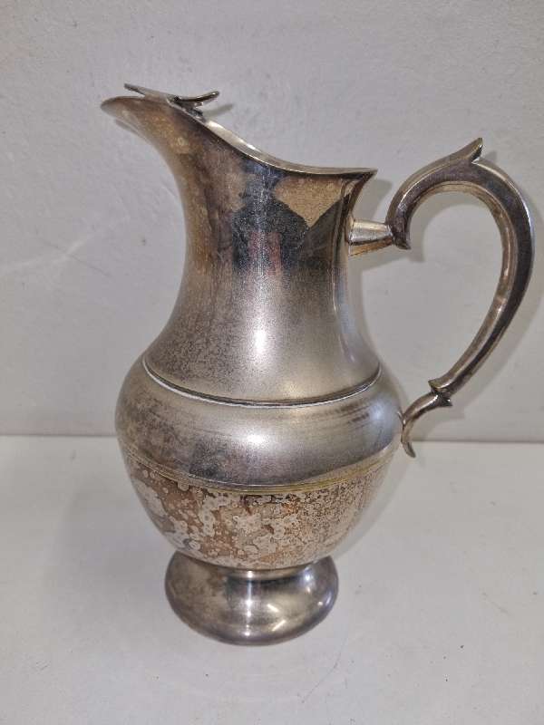 Large Silver Plated water jug - Good Quality Heavy item - Needs a clean