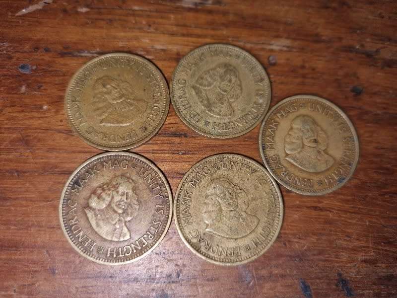 5 x 1/2c coins - 1961 and 1962