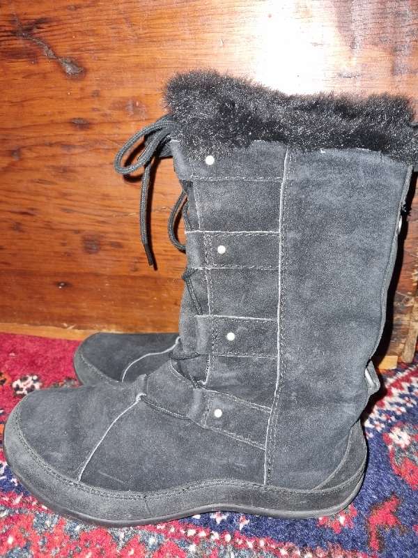 The North Face Primaloft Isulation Boots - Black - Size 6 - Great Condition