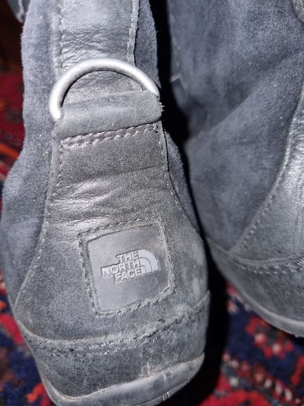 The North Face Primaloft Isulation Boots - Black - Size 6 - Great Condition