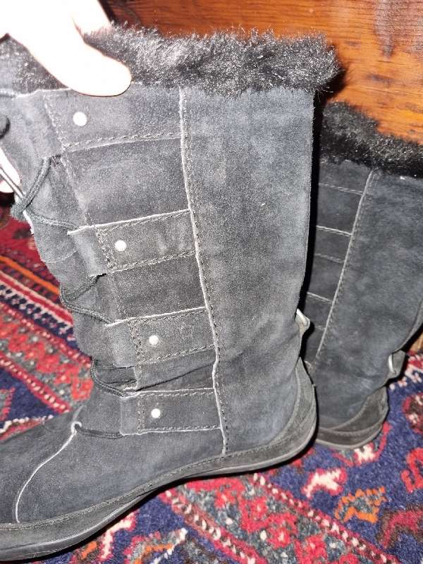 The North Face Primaloft Isulation Boots - Black - Size 6 - Great Condition