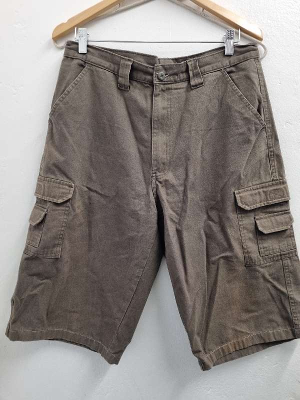 Camp Master Cargo shorts - Pure Cotton - Label says 81 - Should fit a size 32