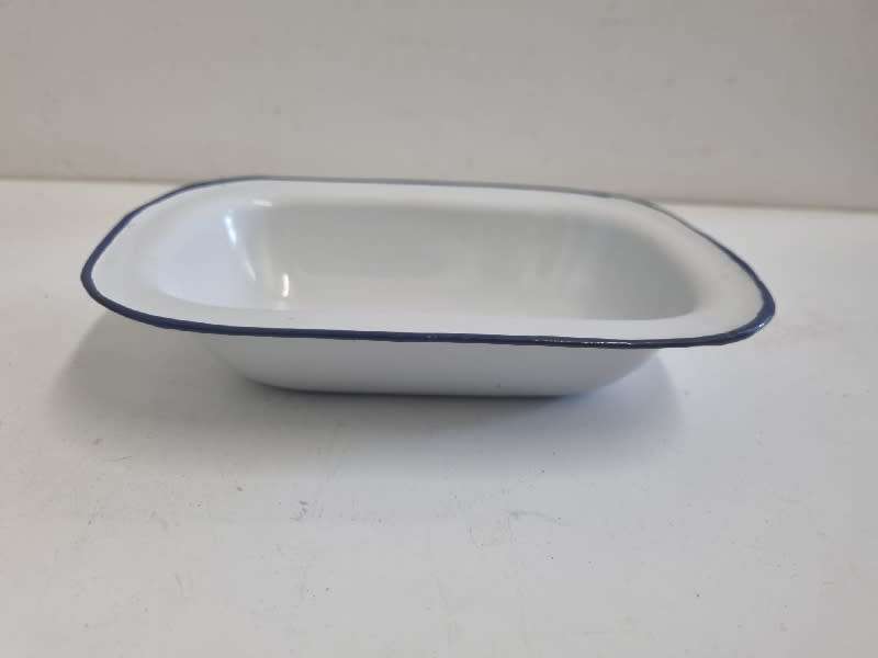 Small Vintage enamel dish with blue trim 17.5cm x 12.5cm