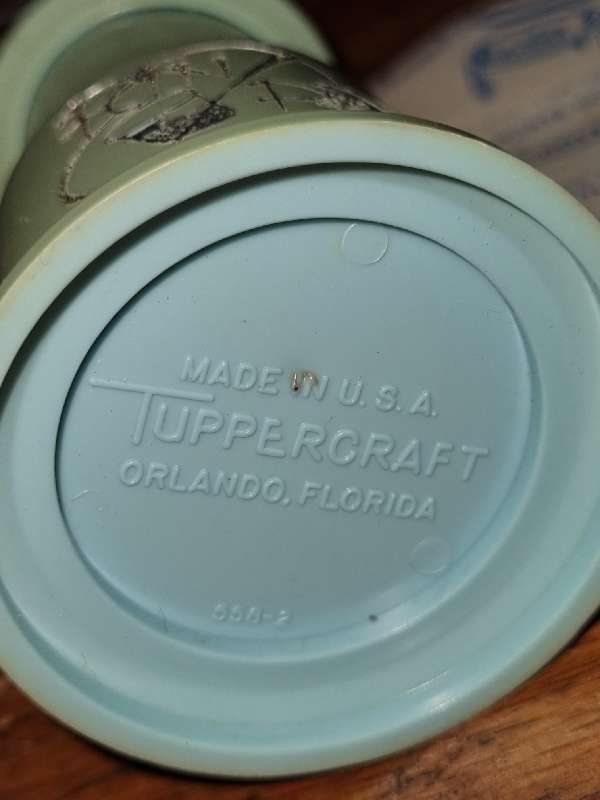 Vintage Tuppercraft Pin Pal - Tupperware - USA - Pin / needle holder