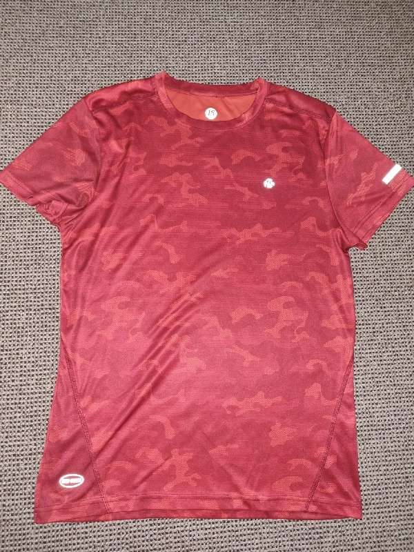 Red Dri-Tech T-Shirt - Size M - Totalsports