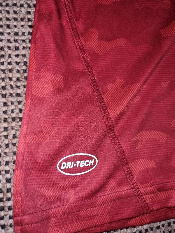 Red Dri-Tech T-Shirt - Size M - Totalsports