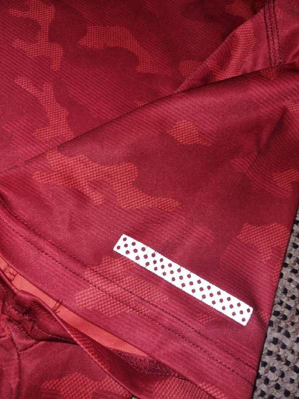 Red Dri-Tech T-Shirt - Size M - Totalsports