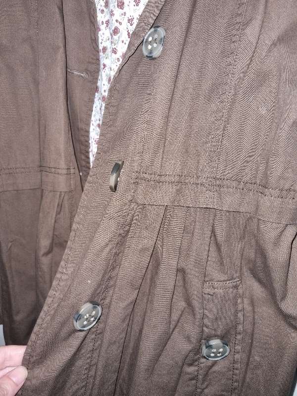Brown Jacket with large buttons and floral lining - Miladys - Size 14