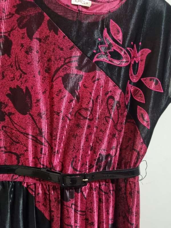 Vintage Topics Dress with belt - Size 36