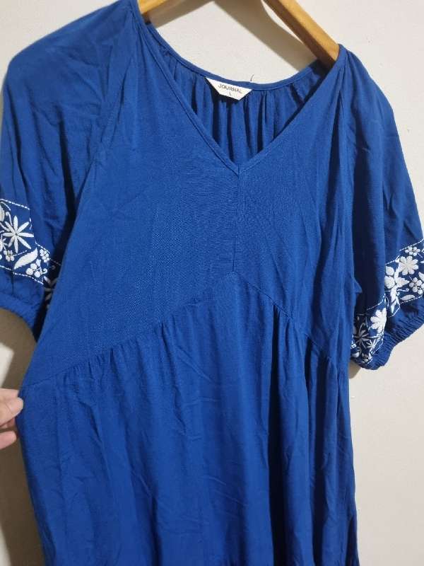 Long Blue dress with detailed Sleeves - Size L