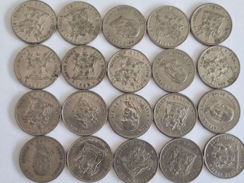 20 x 10c coins