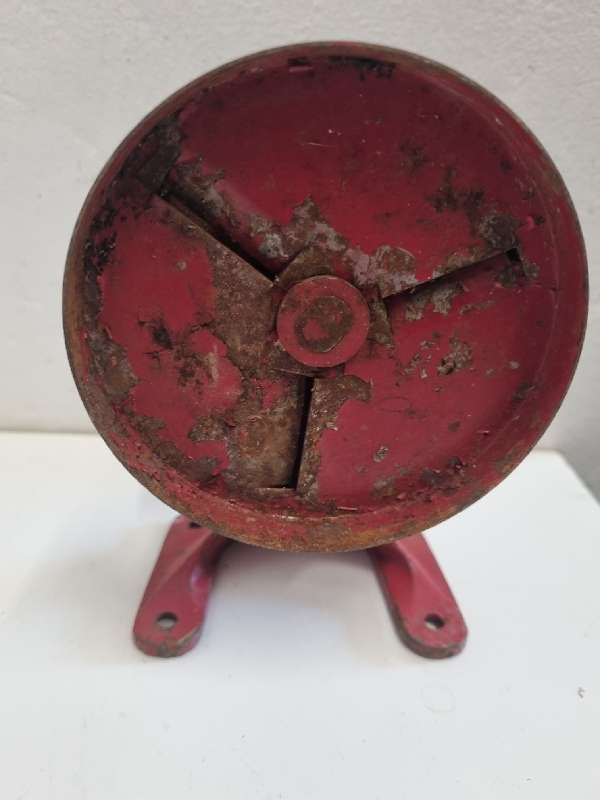 Vintage Bean Slicer - Sponge & Co. Made in England - Red No.102 Bean Slicer