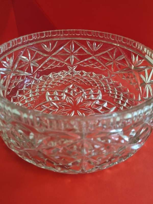 Beautiful Vintage cut glass bowl - Perfect for salads