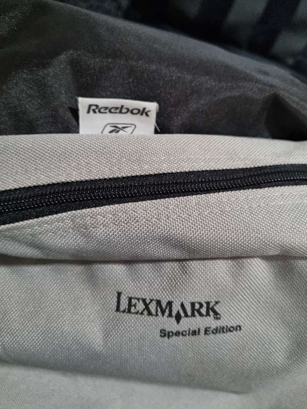 Reebok shoulder cross over bag with lots of storage space
