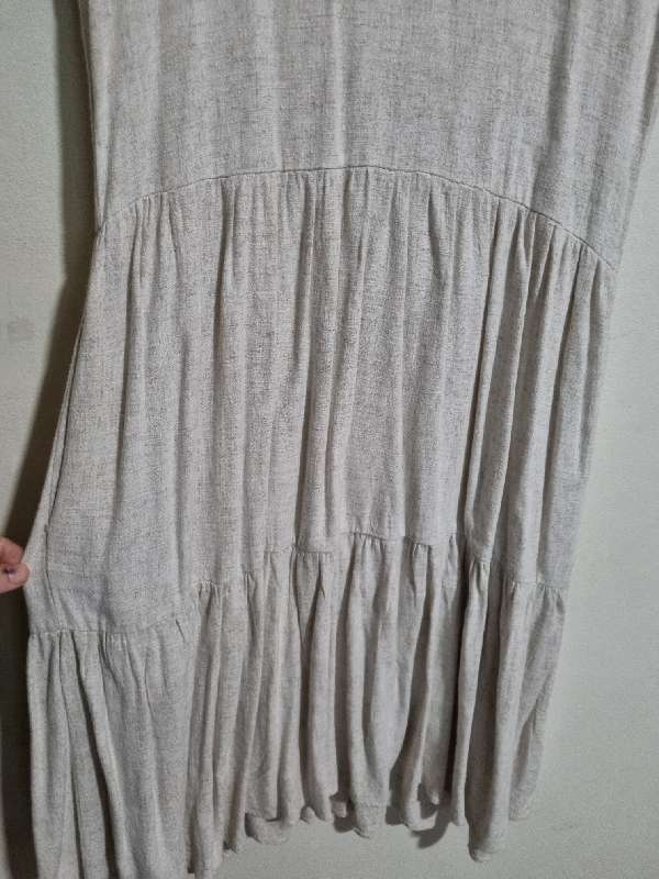 Tiered dress with back detail and pockets - Size M - Oatmeal colour