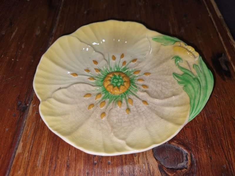 Beautiful small Carlton Ware plate - 14cm