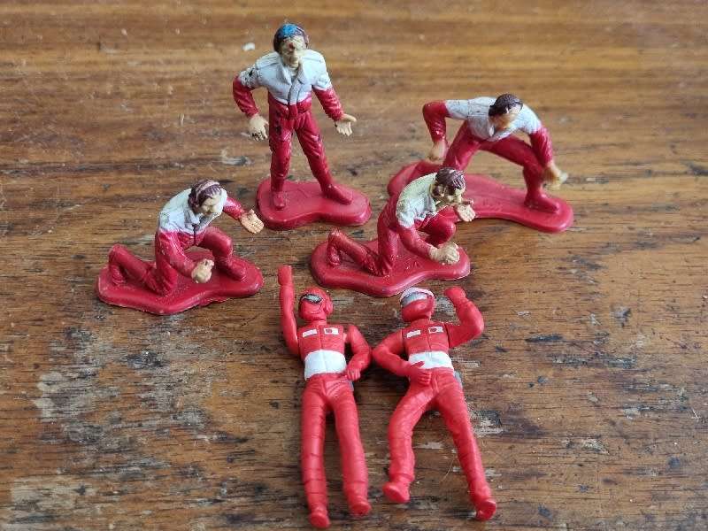 6 x Vintage Miniature Figurines - Formula 1