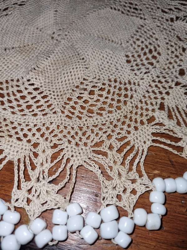 Vintage Crochet Doily with beads - Diameter 26cm