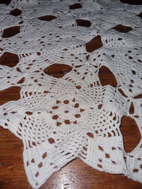 Vintage Crochet Doily - Diameter 80cm x 42cm