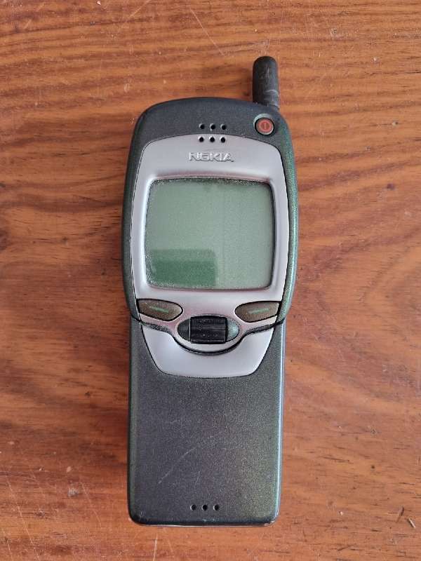 Vintage Nokia 7110 phone