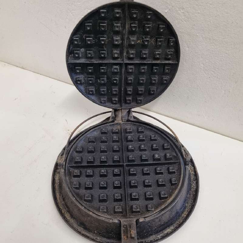 Vintage Wagner Cast Iron Waffle Maker on stand