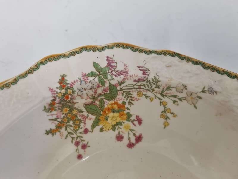 Myott Staffordshire England Bowl with floral detail - Diameter - 22cm