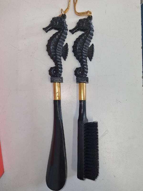 Vintage Brush and Shoehorn set - In Original Box