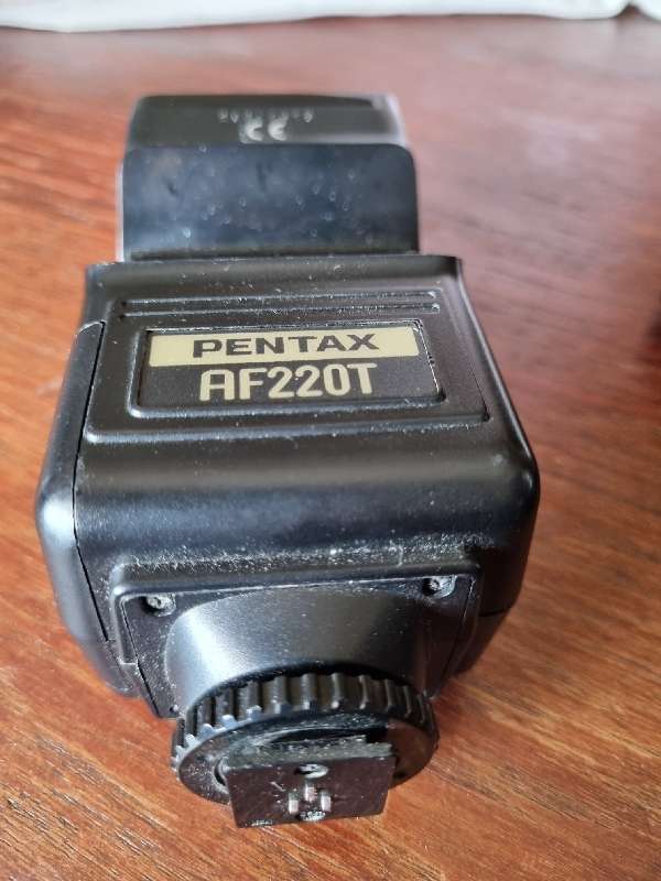 Pentax AF220T Flash