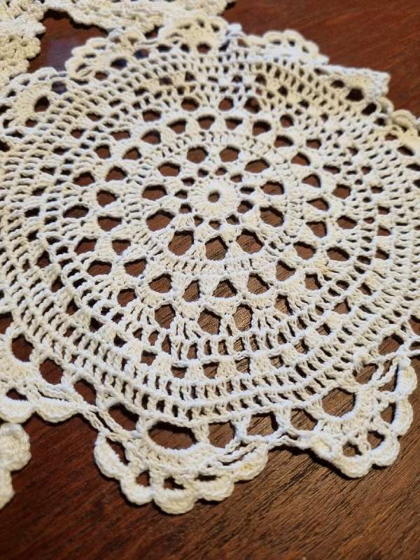 6 x Vintage Crochet Doilies