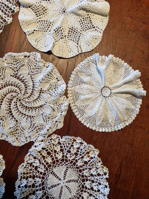 7 x Beautiful Vintage Crochet Doilies