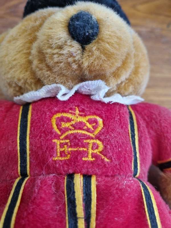 England Royal Beefeater Bear - Teddy - 26cm