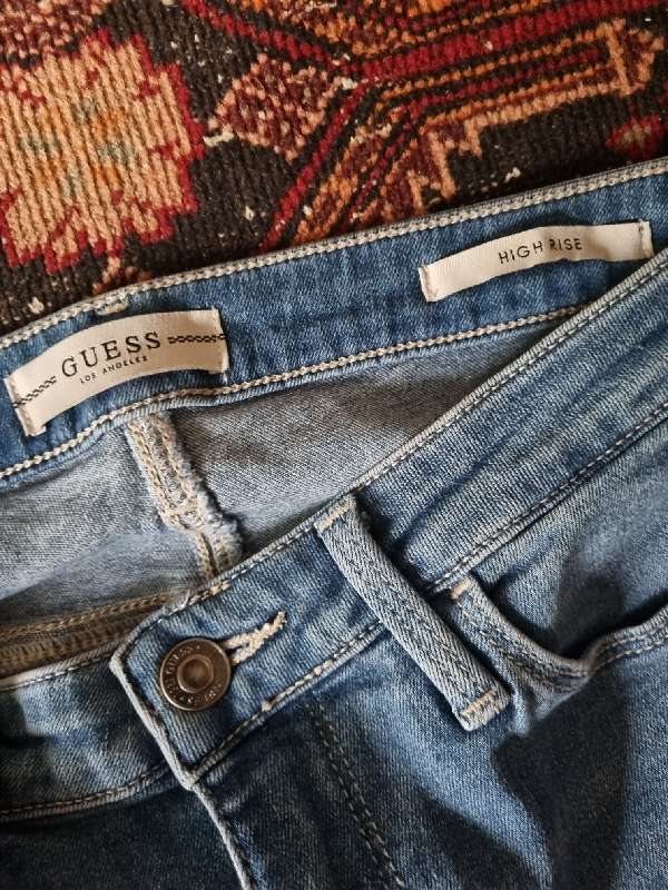 Guess High Rise Jeans - 28RG - Will fit a SA Size 10
