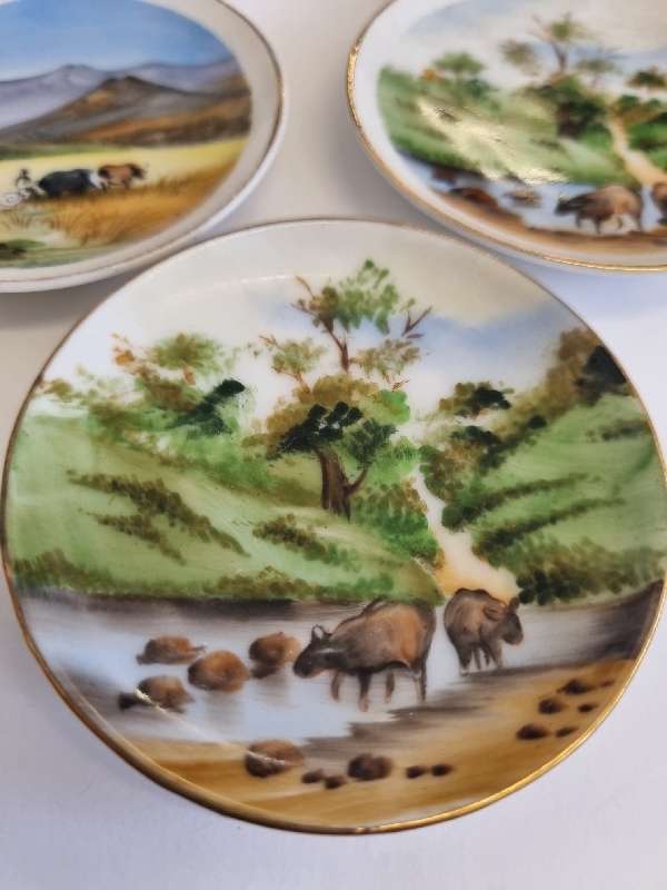 5 x Miniature Argyle Hand Painted Display Plates - Diameter 6.1cm each