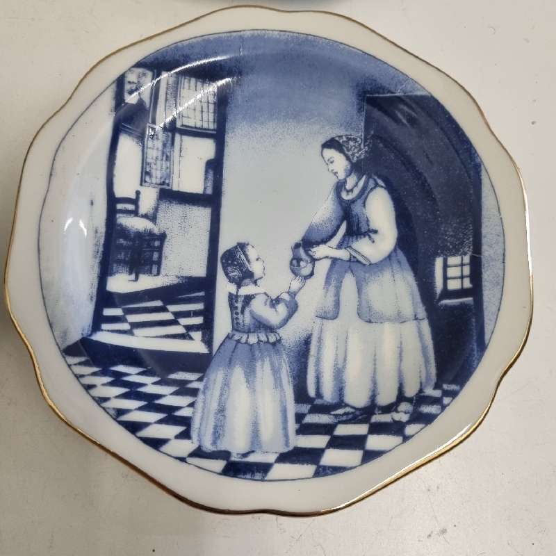 4 x Beautiful Vintage Delft Holland Special Limited Collectors Edition display plates - 14cm each