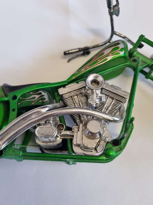 Custom Chopper Model Motorcycle 1:12