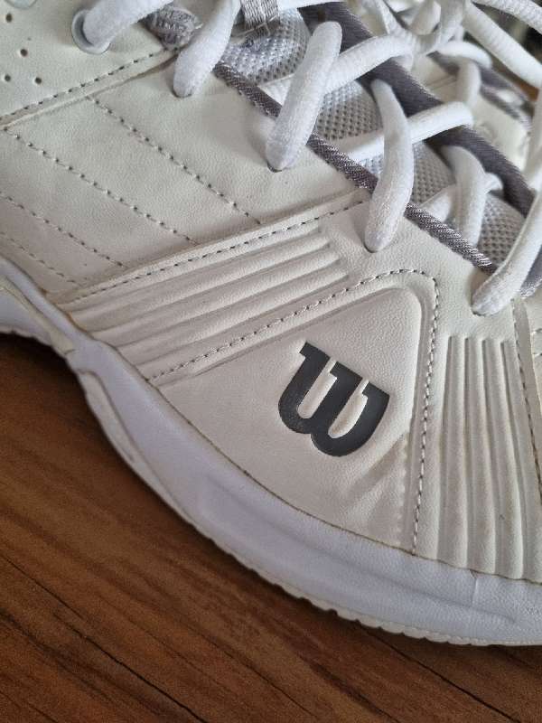 Wilson Tennis / Netball shoes - Great Condition - Size 7