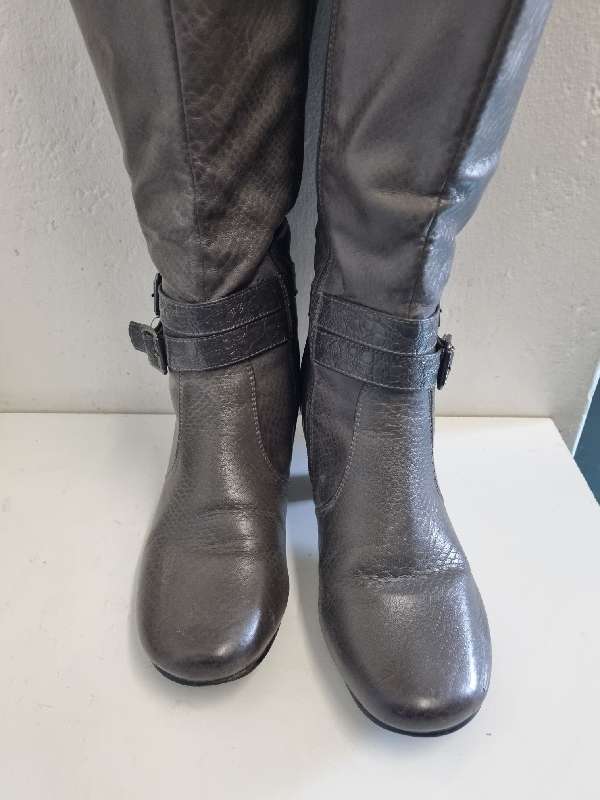 Grey Skaloni Boots - Size 8
