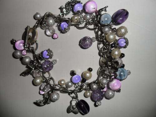 Beautiful Lilac / Purple Glass Bead Charm Bracelet