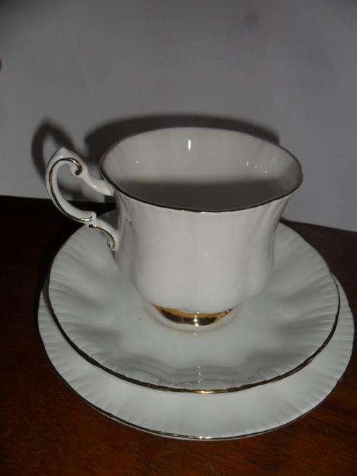 Paragon Fine Bone China Trio - By Appointment to her Majesty the Queen