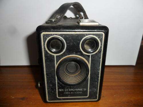 Six-20 Brownie D - Made by Kodak