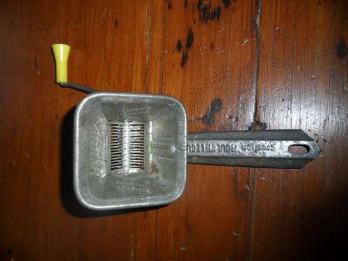 Vintage Mouli Parsmint - French Herb Grinder