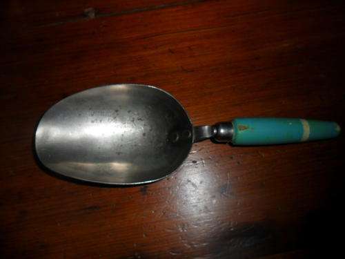 Skyline - Made in Burnley England - Measuring Spoon with Wooden Handle - 1/4 Cup